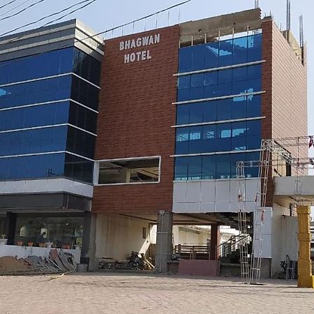 Bhagwan Hotel Gonda Exterior photo
